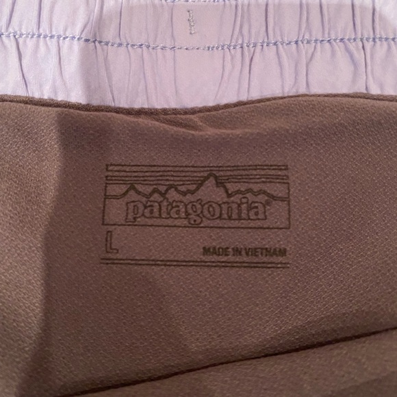 Patagonia shorts - Picture 3 of 3